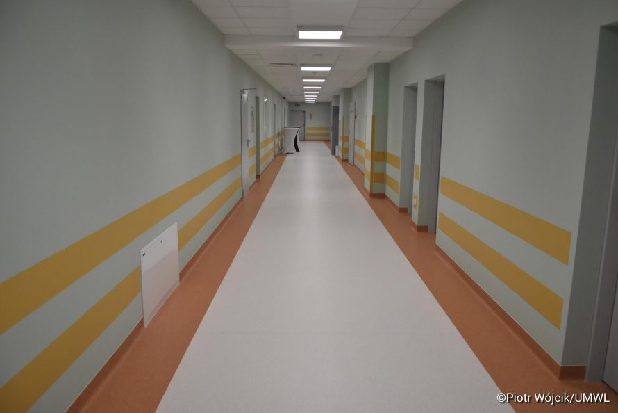 Widok na korytarz pawilonu.
