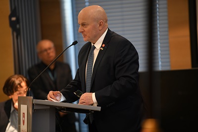 Marszałek WL Jarosław Stawiarski podczas Sesji Sejmiku WL przedstawia budżet na 2023 rok