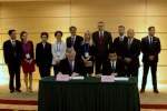 Podpisanie umowy z Prowincją Henan (na zdj. Wicegubernator Prowincji Henan Pan Hu Jinping)