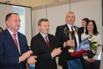 Drugi z prawej: Tomasz Strawa z Wólki Kolczyńskiej zajął III miejsce w kategorii „ogrodnictwo”