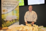 Do degustacji regionalnych smakołyków wpisanych na ogólnopolską Listę Produktów Tradycyjnych zaprasza Jerzy Moń, producent serów ekologicznych