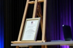 Ceremonia wręczenia Medalu 75-lecia Misji Jana Karskiego Andrzejowi Poczobutowi