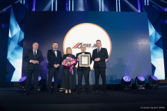 Do wspólnego zdjęcia ustawili się: Wicemarszałek Wojciechowski, Członek Zarządu Szewczak oraz