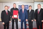 Pamiątkowe zdjęcie z organizatorami i samorządowcami zaproszonymi do współudziału w projekcie. Drugi z prawej: Stanisław Jagiełło, starosta rycki, pierwszy z prawej: Zbigniew Chlaściak, wójt gminy Stężyca