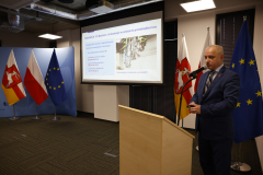 20251215114923__R5_6675