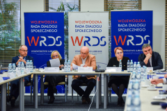 4 przewodniczących na Nadzwyczajnym Posiedzeniu Plenarnym WRDS WL w czasie słuchania opinii członków WRDS WL   