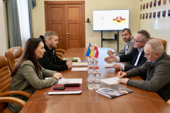 Oficjalne-spotkania-w-siedzibie-Odesskiej-Obwodowej-Administracji-Panstwowej