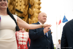 Marszałek Jarosław Stawiarski  w parze podczas poloneza