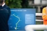 Tablica informacyjna z zapisem trasy linii kolejowej nr 30 na odcinku Lubartów Parczew