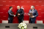z-lewa-do-prawo-Roman-Saraj-Przewodniczący-Zakarpackiej-Obwodowej-Rady-Jarosław-Stawiarski-Marszałek-WL-Zbigniew-Wojciechows