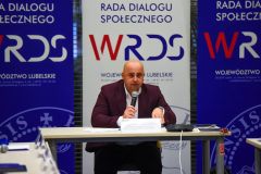 Przewodniczący Dariusz Miller w trakcie  posiedzenia SZR ds. Gospodarki, Innowacji i Rozwoju Przedsiębiorczości WRDS WL