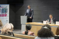 Konferencję otworzyła Członek Zarządu Marcin Szewczak