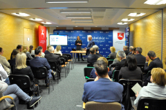 Na sali konferencyjnej znajdują się uczestnicy spotkania informacyjnego z Instytucjami Otoczenia Biznesu.