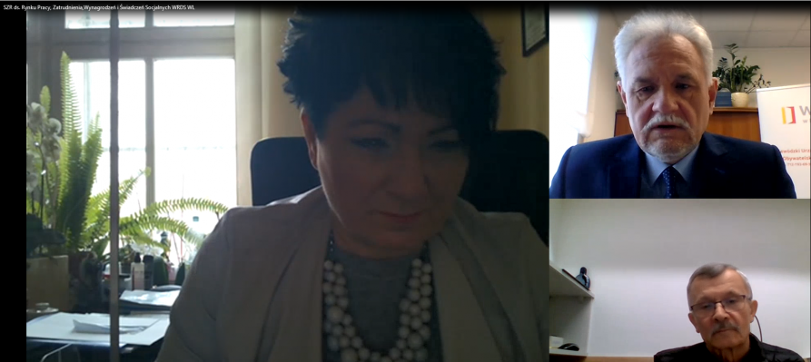 Zrzut ekranu ukazujący trzech członków posiedzenia.