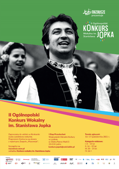 plakat do konkursu Na pierwszym planie czarno-białe zdjęcie mężczyzny w ludowym stroju