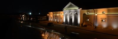 budynek muzeum nocą