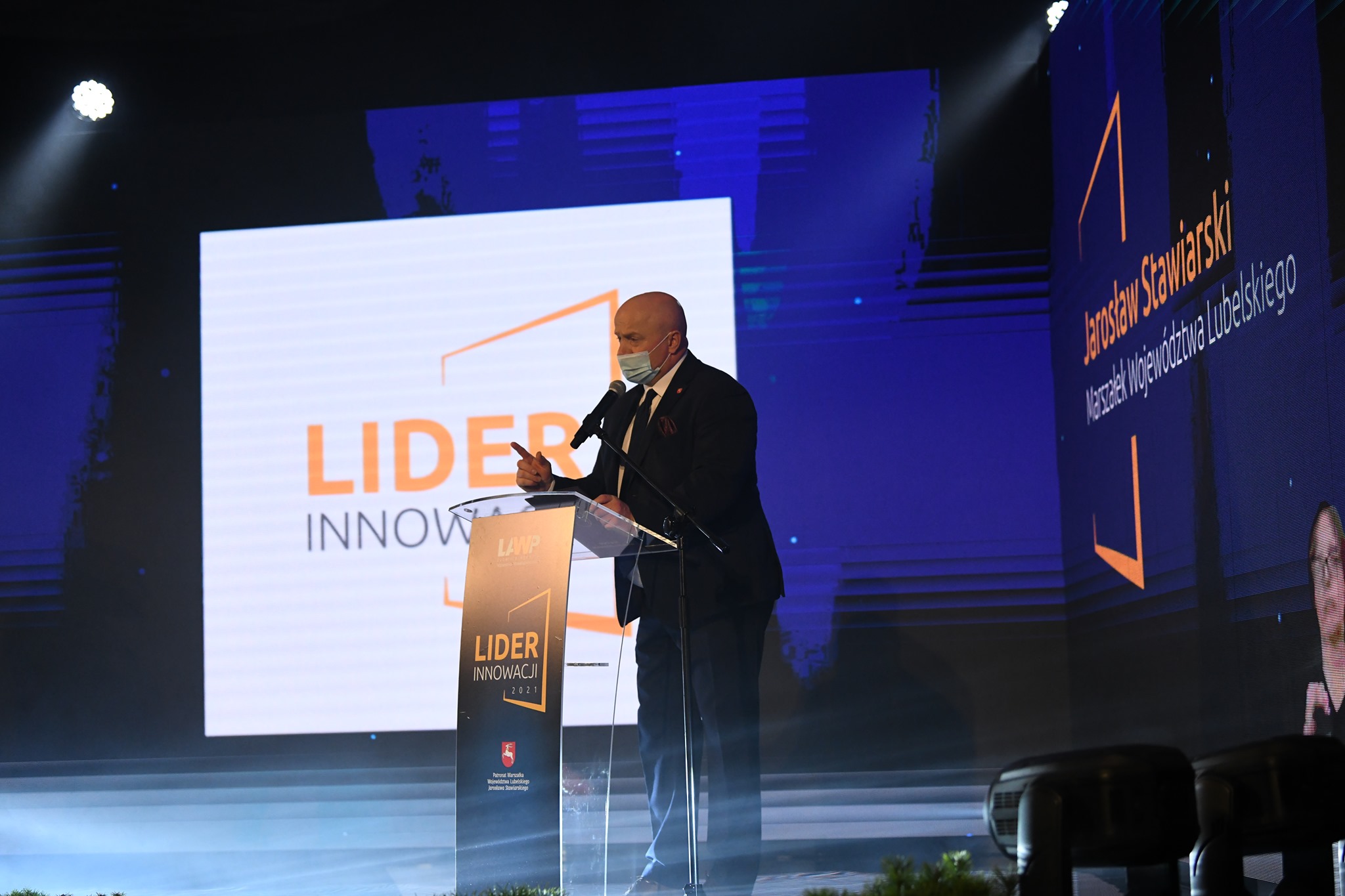 Marszałek Jarosław Stawiarski przemawia na Gali Innowacji