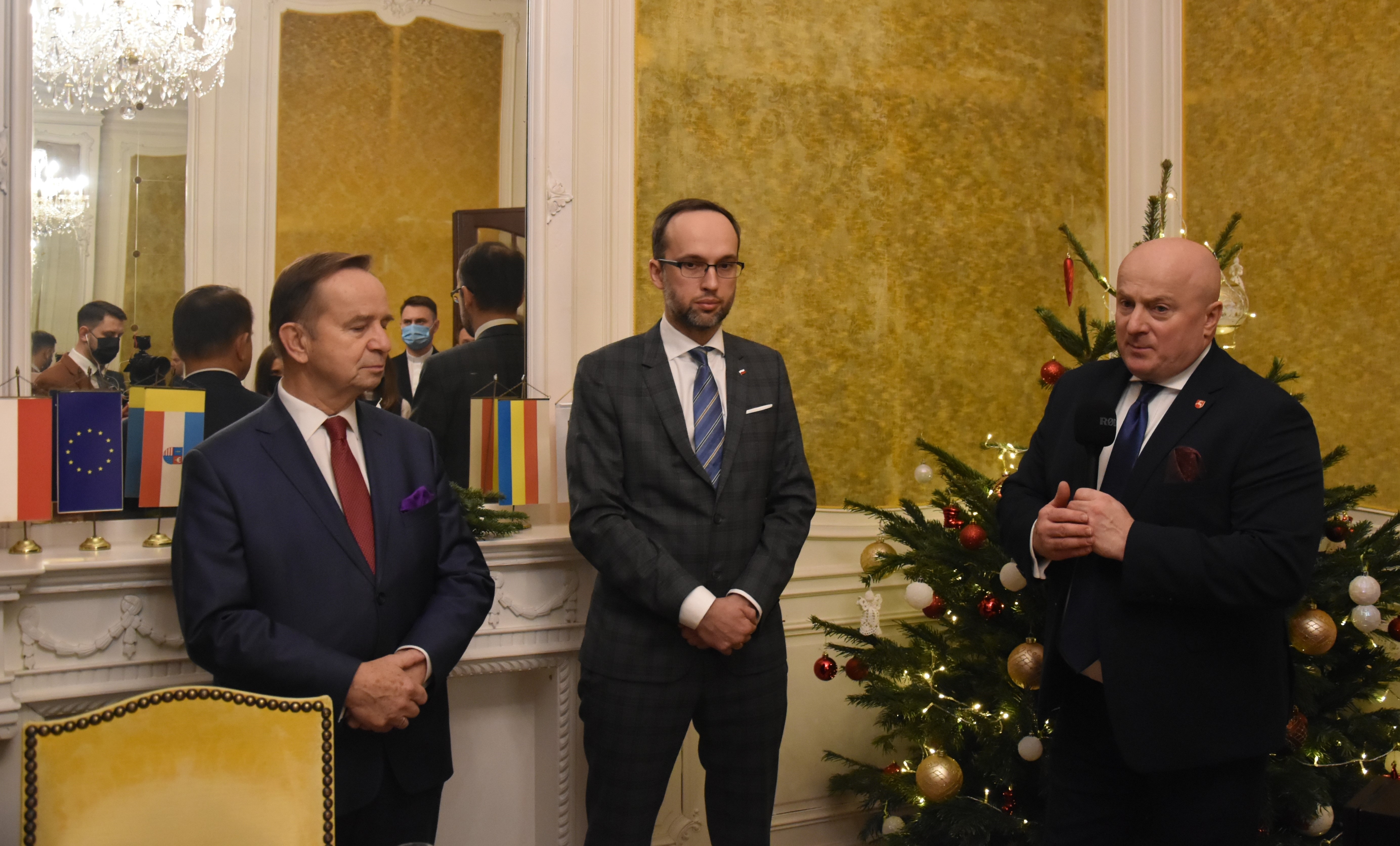 Od prawej Marszałek Województwa Lubelskiego Jarosław Stawiarski, Ambasador RP w Królestwie Belgii Rafał Siemianowski, Marszałek Województwa Podkarpackiego Władysław Ortyl