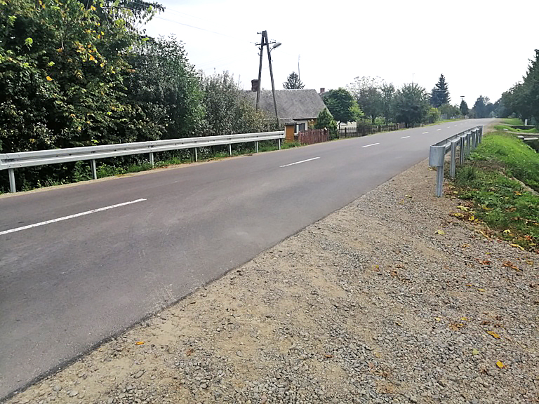 nowa droga ze zjazdem we wsi