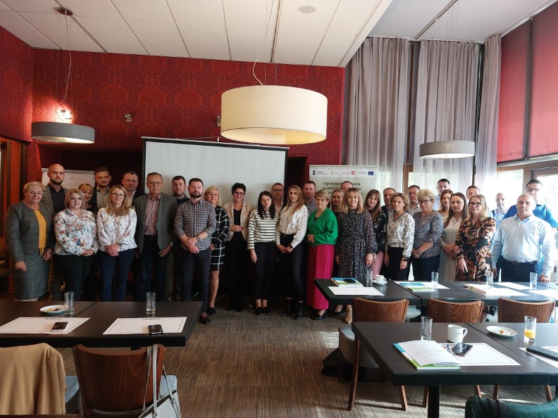 Uczestnicy III cyklu szkoleń Kandydatów na Energetyków Gminnych