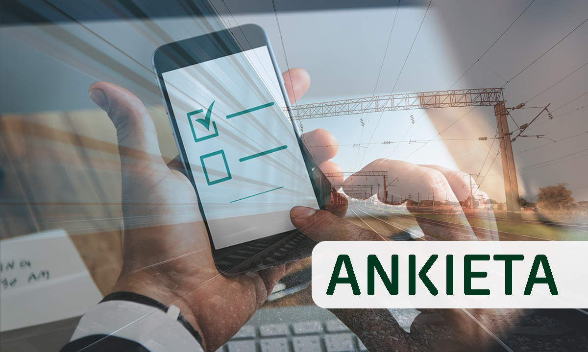 Dłoń trzymająca telefon z otwartym formularzem ankiety oraz napis: ankieta