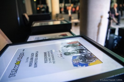 Dyplom z podsumowania Tour de Pologne podpisany przez Czesława Langa