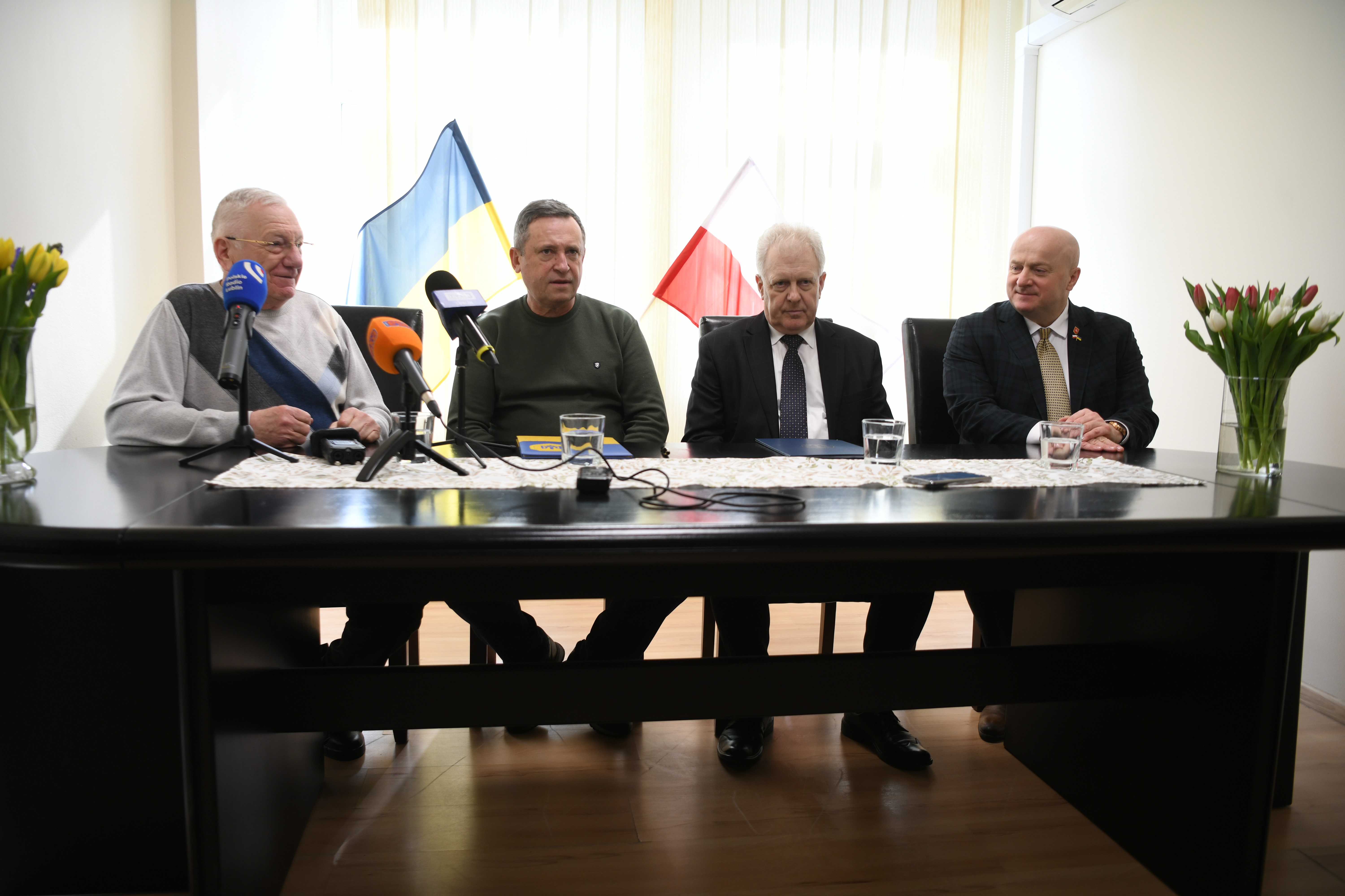 Przedstawiciele obu szpitali i Marszałek WL w trakcie rozmowy