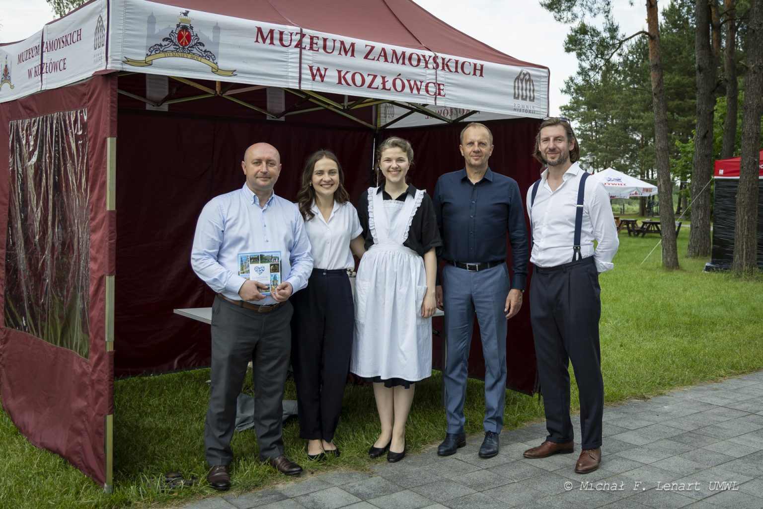 ściana frontowa Wojewódzkiej Biblioteki Publicznej