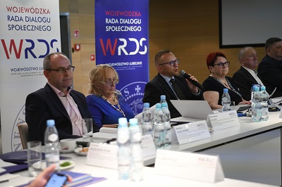 Minister Artur Soboń w towarzystwie członków Prezydium