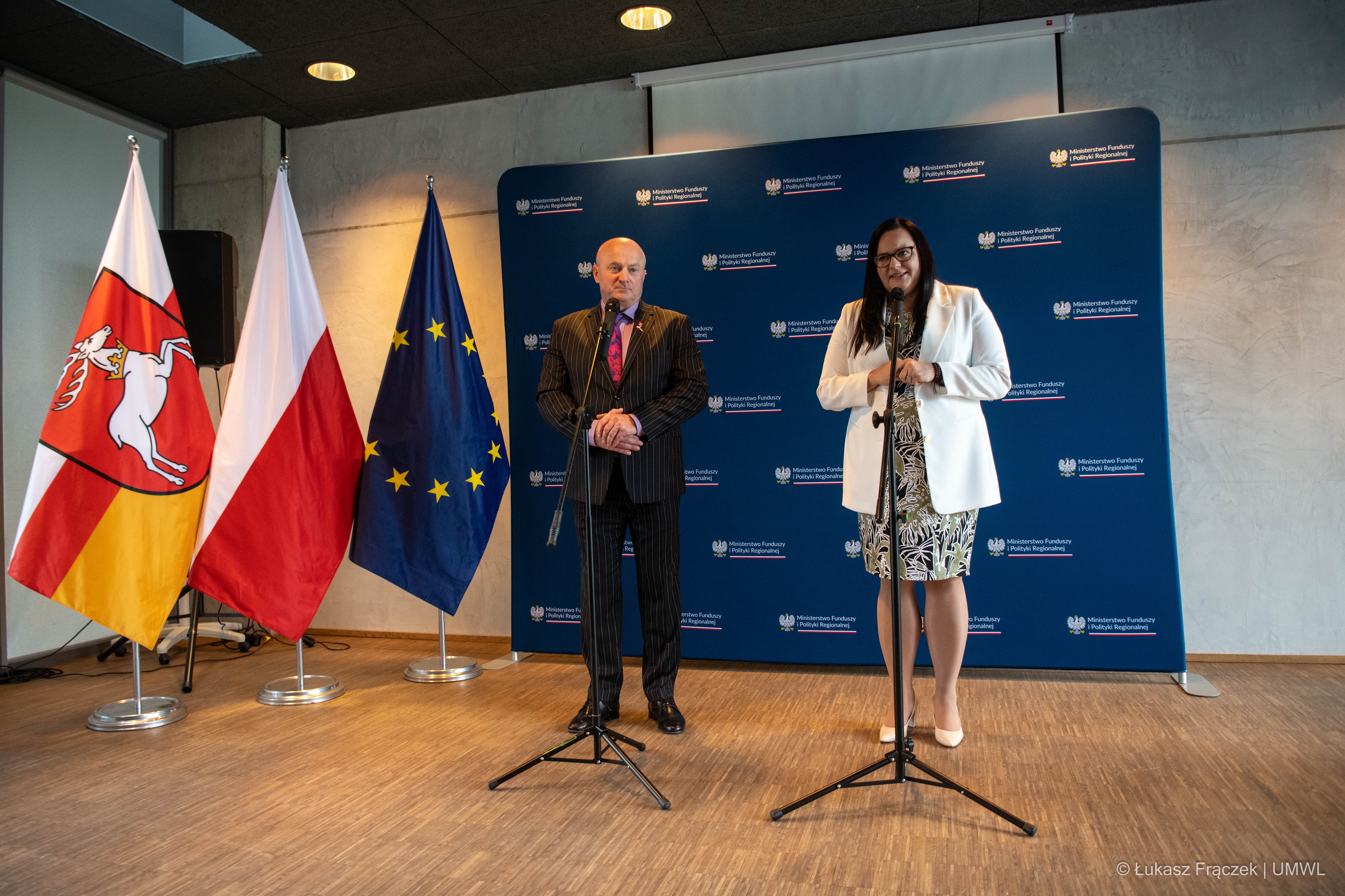 Marszałek WL i Wiceminister funduszy i polityki społecznej podczas inauguracji programu Fundusze Europejskie dla Polski Wschodniej