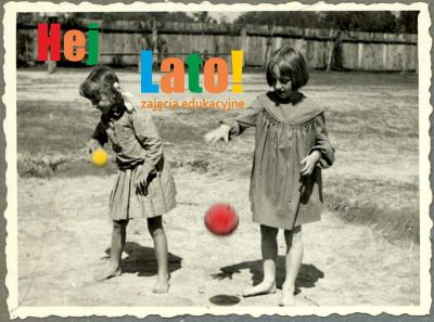 zdjęcie dwóch dziewczynek w sepii