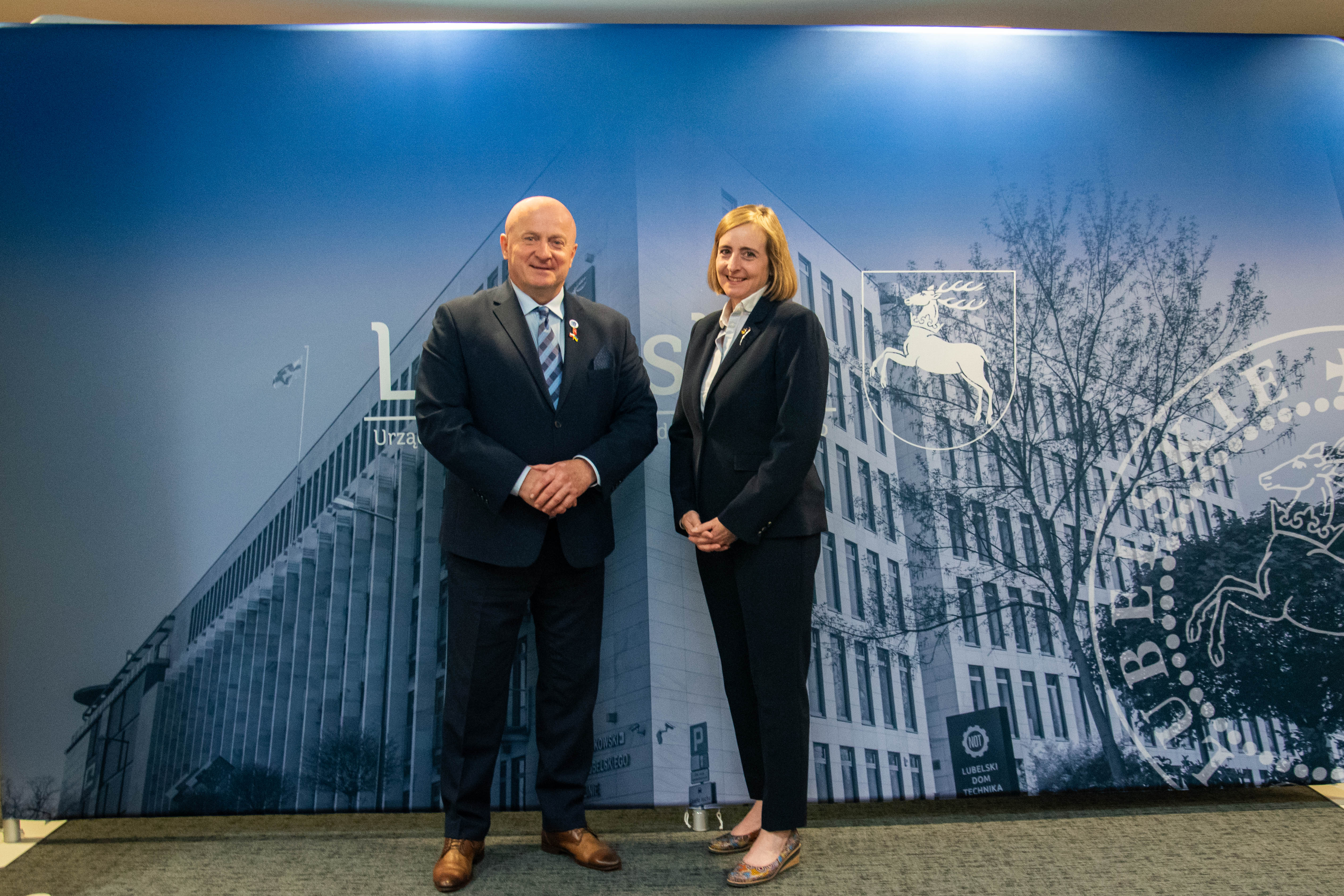 Marszałek Jarosław Stawiarski i ambasador Kanady Catherine Godin