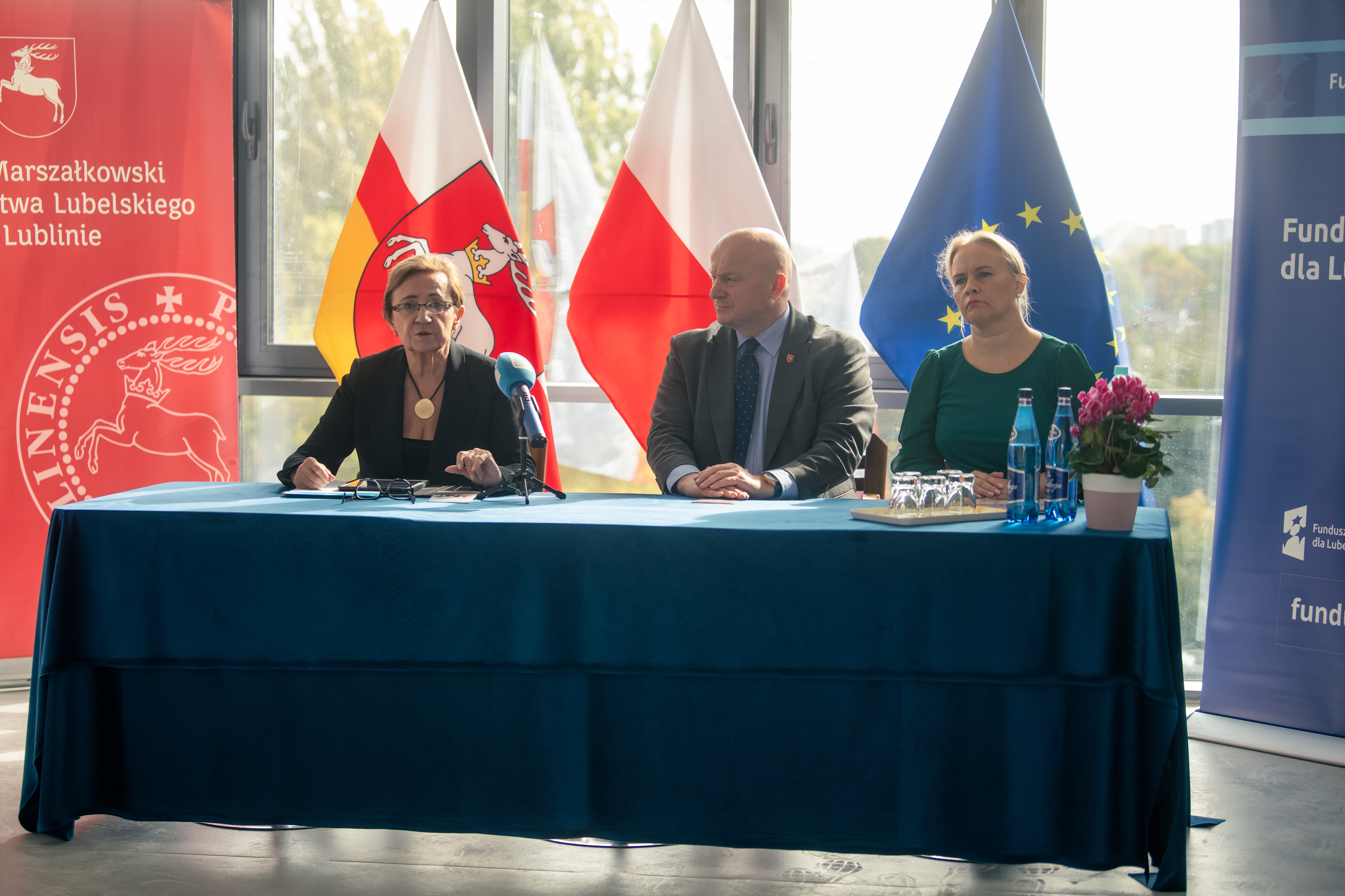 MarszałekJarosław Stawiarski, Anna Brzyska i dyrektor WOMP Anna Rutczyńska Rumińska