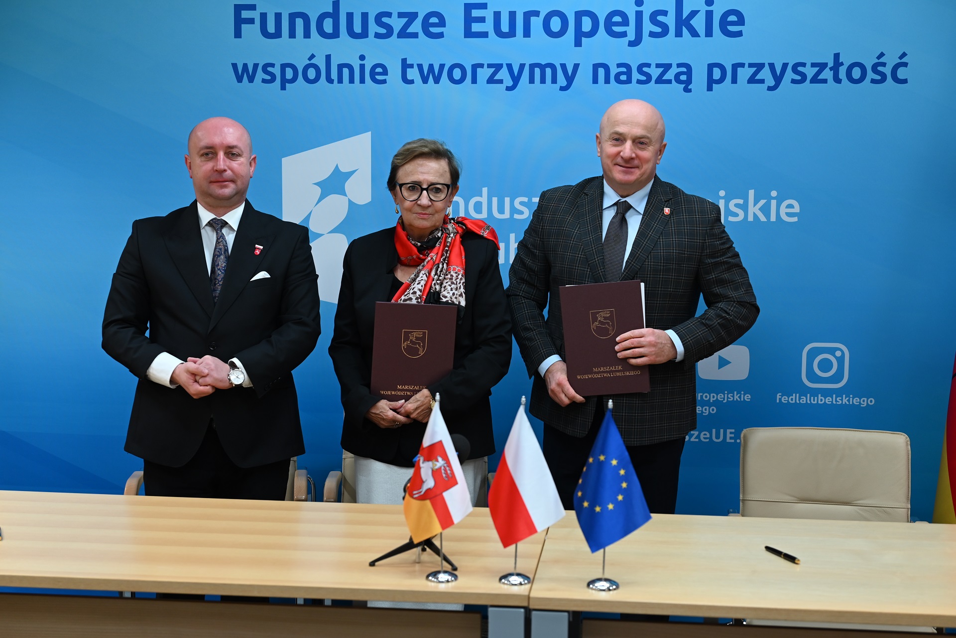 Wicemarszałek Piotr Breś, dyrektor WOMP Anna Rutczyńska- Rumińska, marszałek Jarosław Stawiarski