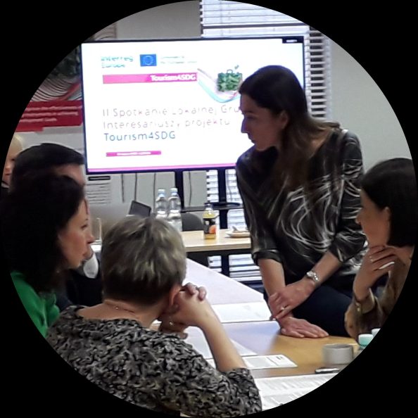 Uczestnicy spotkania podczas warsztatów