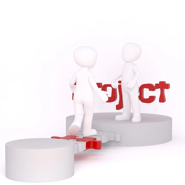 Dwie postacie symbolizujące współpracę i wsparcie.