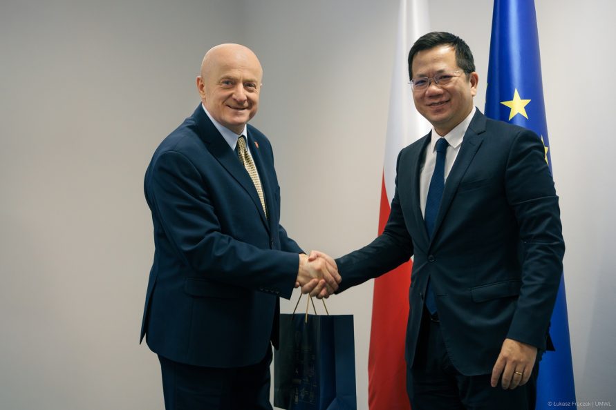 Jarosław Stawiarski marszałek województwa lubelskiego i Ambasador Wietnamu
