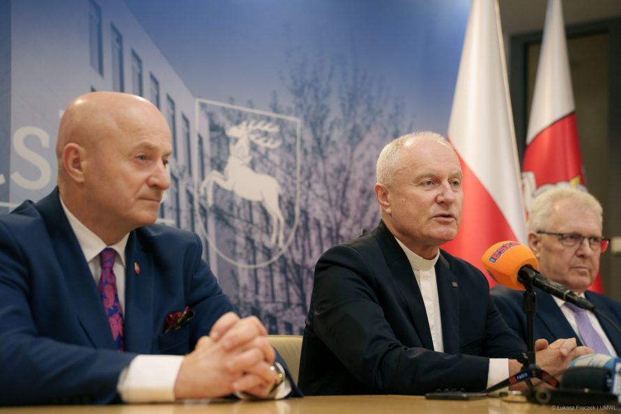 Marszałek Województwa Lubelskiego Jarosław Stawiarski i rektor KUL ks. prof. Mirosław Kalinowski