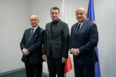 Wicemarszałek Piotr Breś, przedstawiciel strony tureckiej, marszałek Jarosław Stawiarski