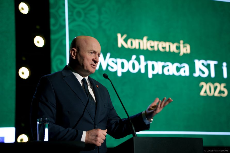 Wicemarszałek Piotr Breś, przedstawiciel strony tureckiej, marszałek Jarosław Stawiarski