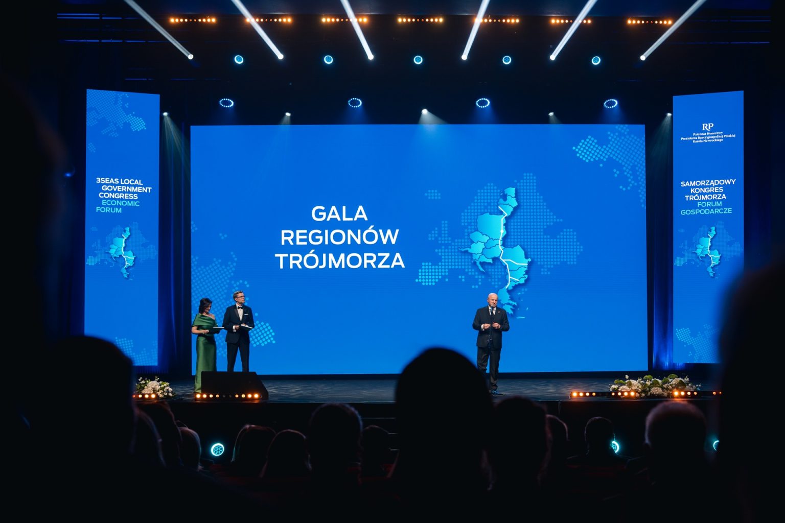 Marszałek Jarosław Stawiarski podczas otwarcia Gali Regionów Trójmorza